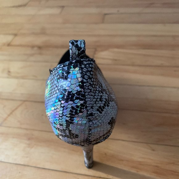 shoes - Picture 7 of 7